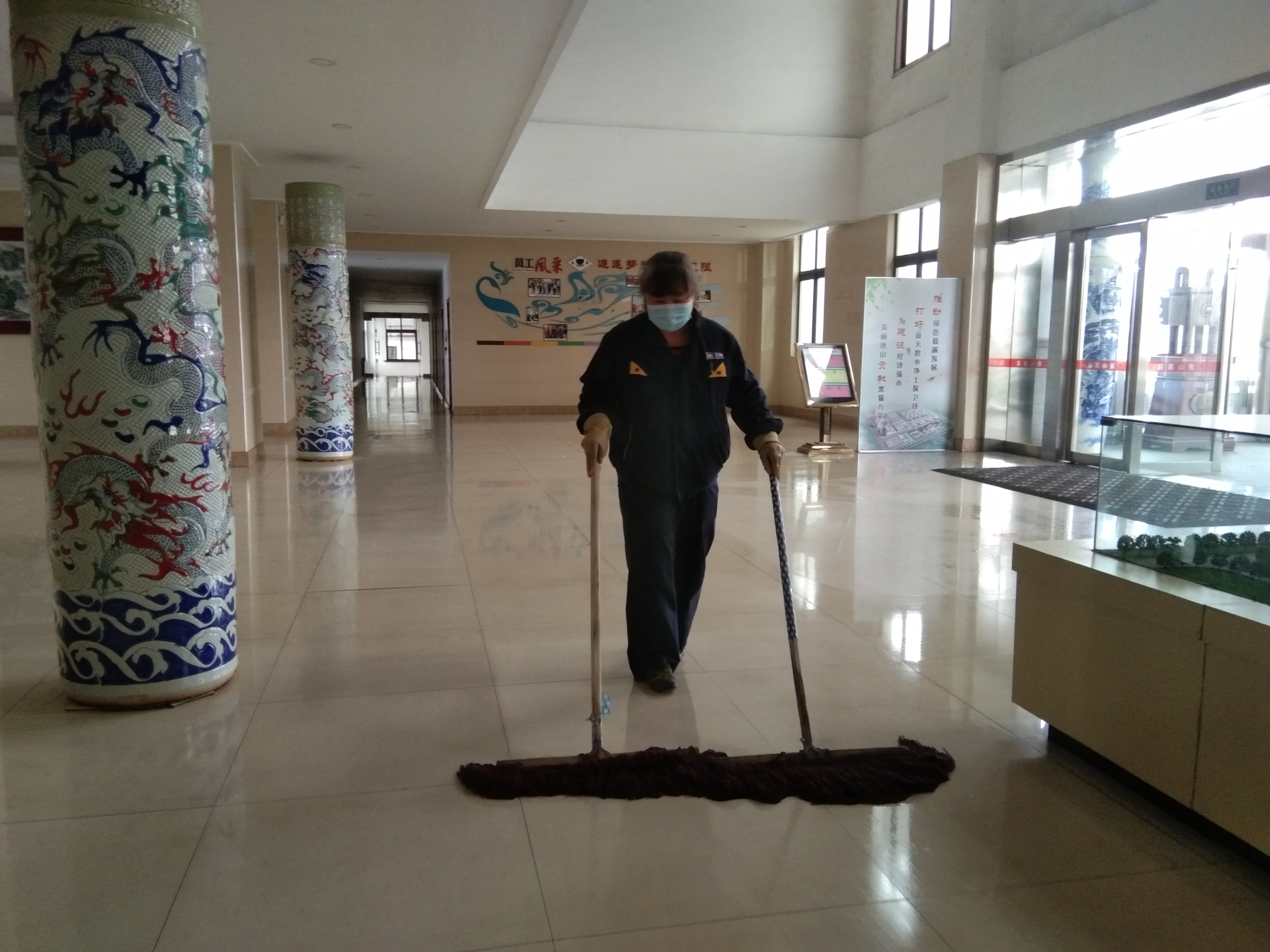 ÍõÀöÖ¥.jpg ÍõÀöÖ¥.jpg