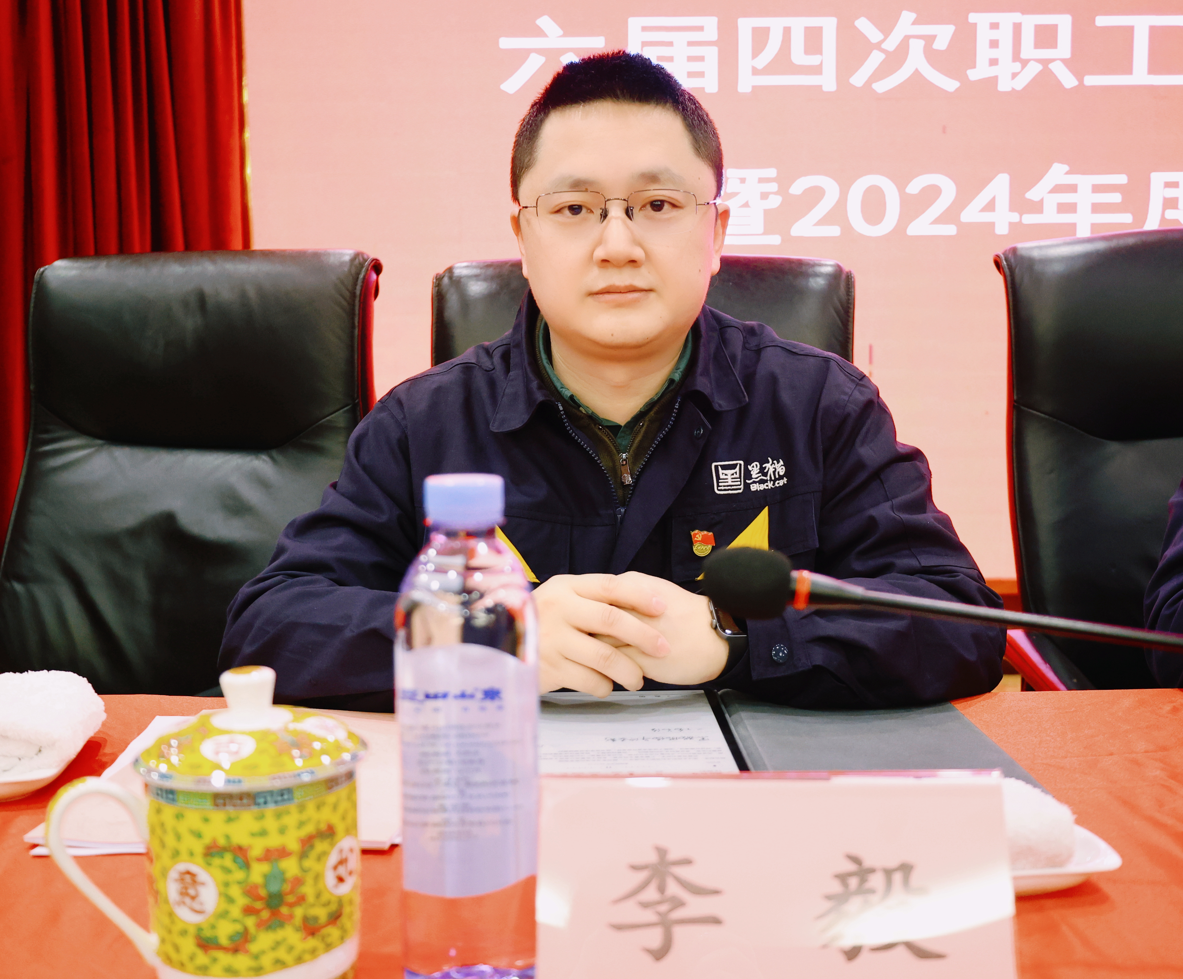 ͼ7 ÀîÒã³öϯ¾Û»á.jpg ͼ7 ÀîÒã³öϯ¾Û»á.jpg