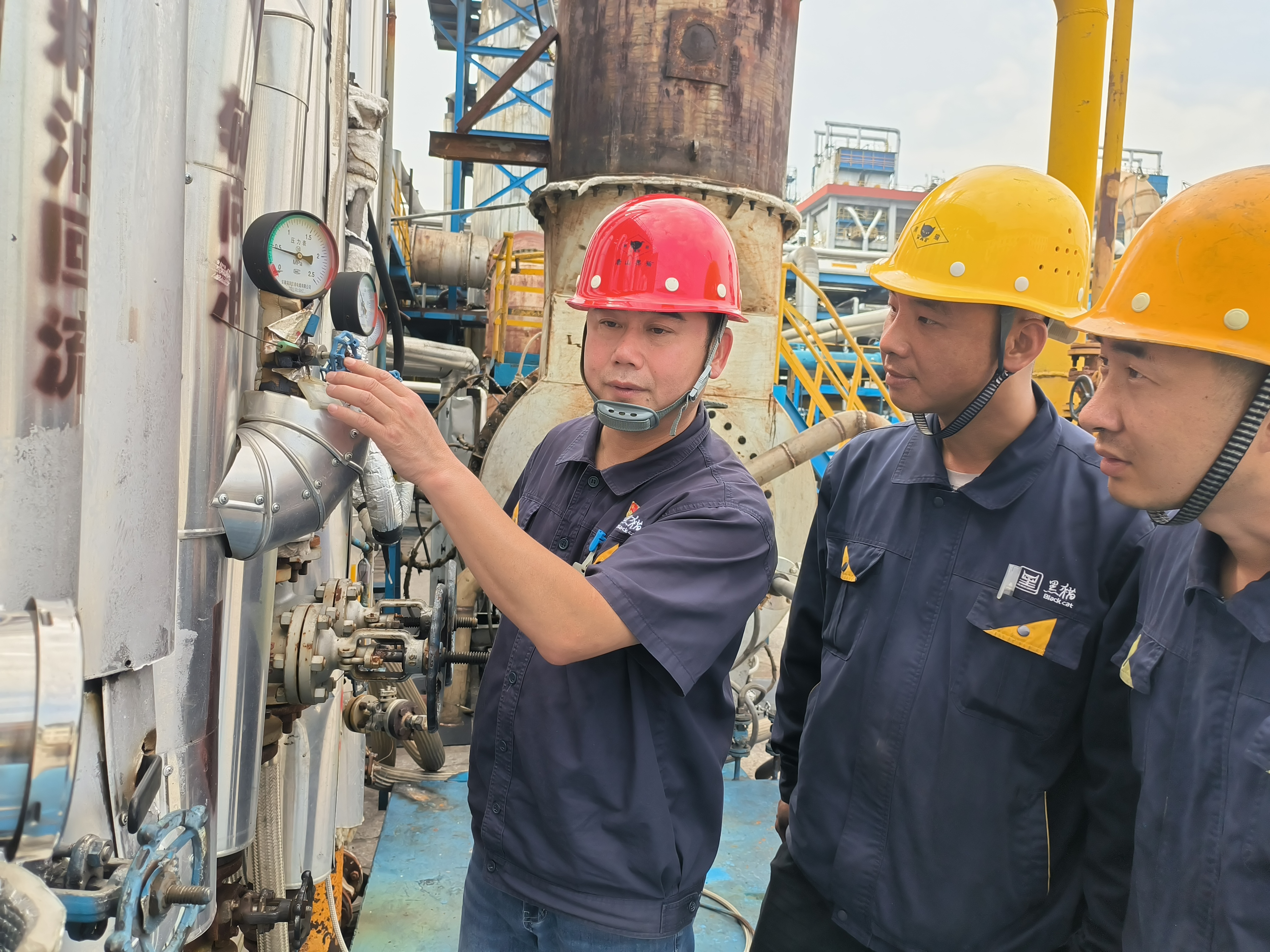 Ïòµ¼³µ¼äÖ÷¸É½â¾öÖáÏòÓÍÁ÷Á¿²¨¶¯ÎÊÌâ.jpg Ïòµ¼³µ¼äÖ÷¸É½â¾öÖáÏòÓÍÁ÷Á¿²¨¶¯ÎÊÌâ.jpg